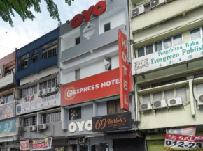 Q EXPRESS HOTEL MALURI